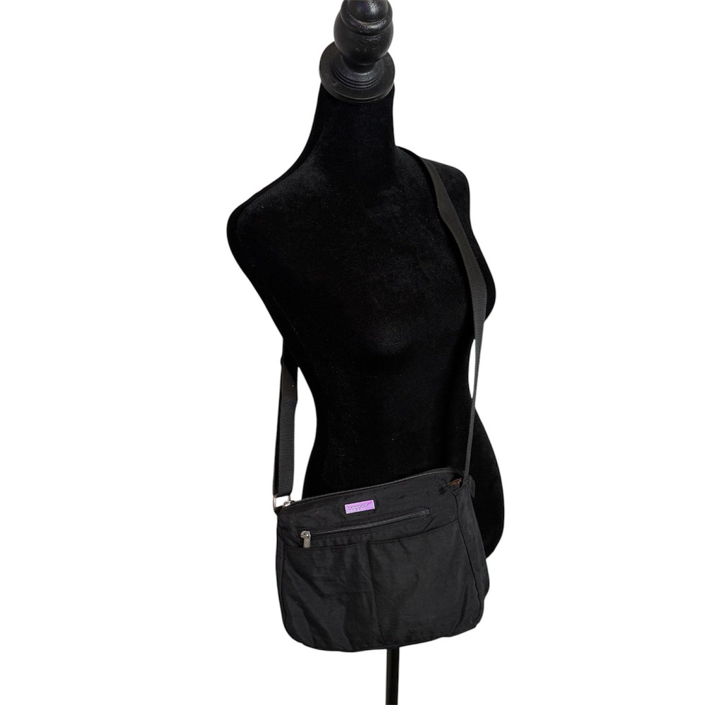 Baggallini Crossbody Bag Women Small Black Nylon Adjustable Strap Travel Pocket